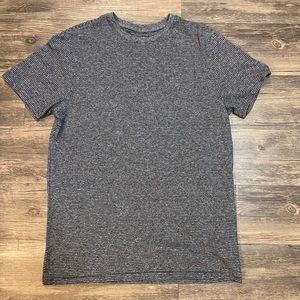 Goodfellow T-shirt size M.
